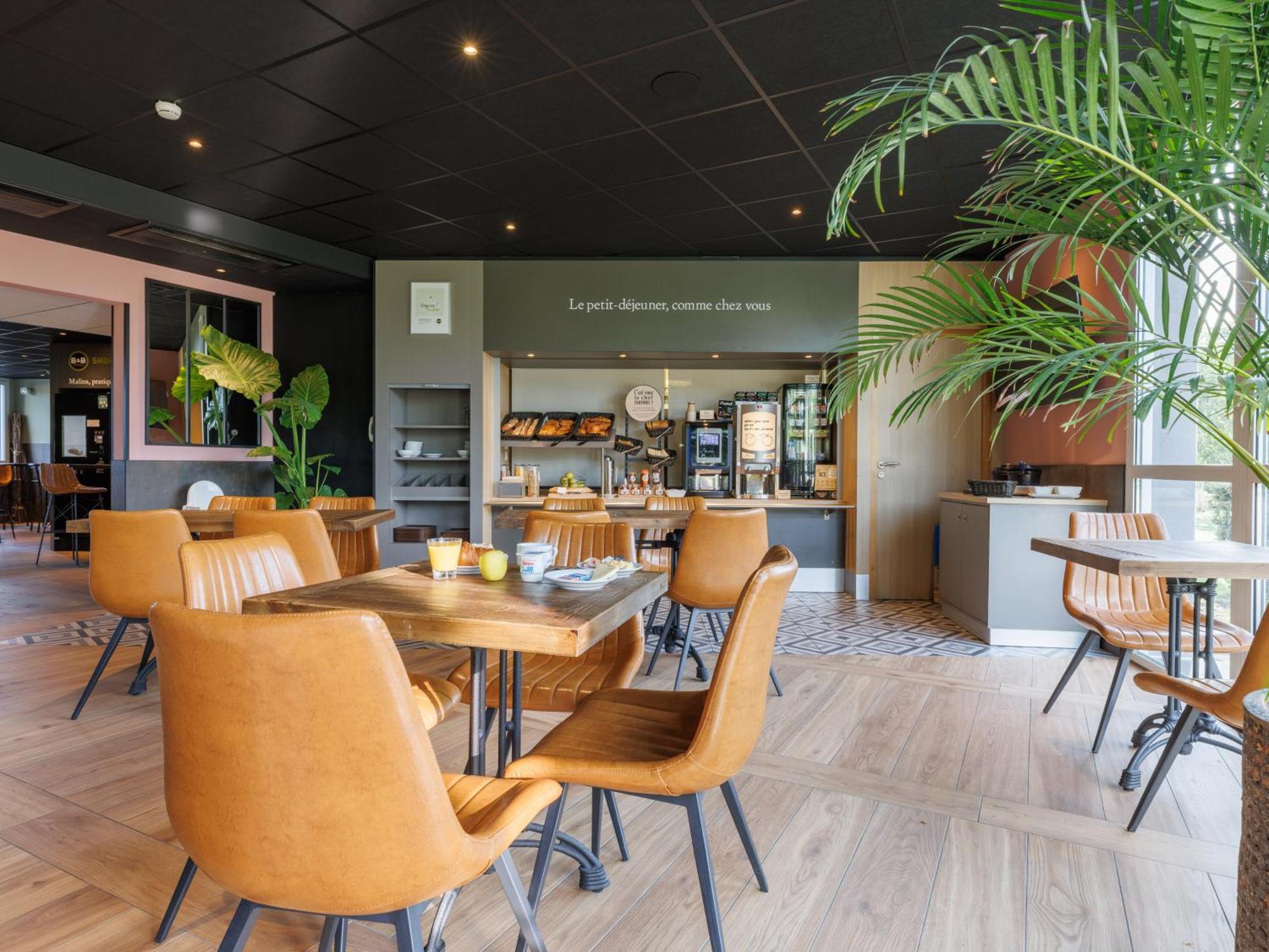 B&B Hotel Clermont-Ferrand Nord Riom Exterior foto